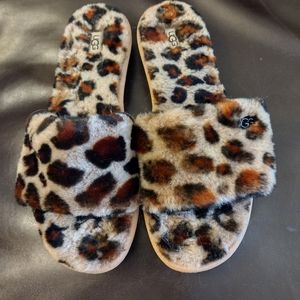 Ugg leopard print slippers size 10